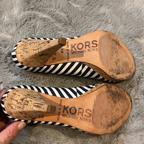 MICHAEL KORS HEELS!! - Picture 4 of 5